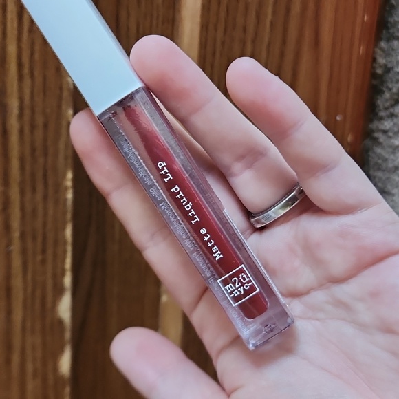 Brand new liquid lipstick 💄 - Picture 2 of 3